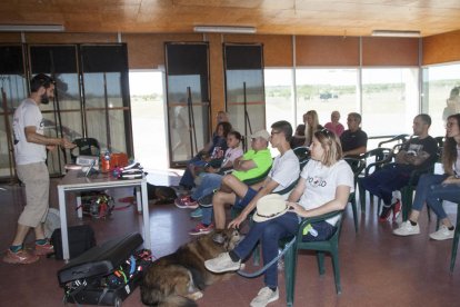 La entidad organizó ayer una jornada solidaria en el camping.