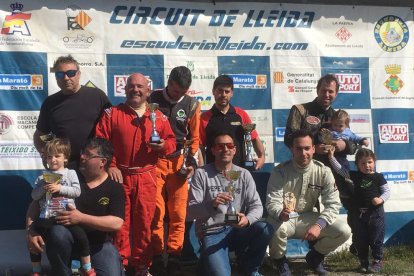 Los ganadores de las diferentes categorías, ayer en el podio del Circuit Municipal de Lleida.