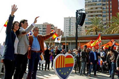 Albert Rivera, Inés Arrimadas i Celestino Corbacho, a l’acte d’ahir a l’Hospitalet de Llobregat.