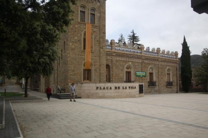 El conjunt patrimonial de Casa Mauri de la Pobla de Segur, seu de l’ajuntament.