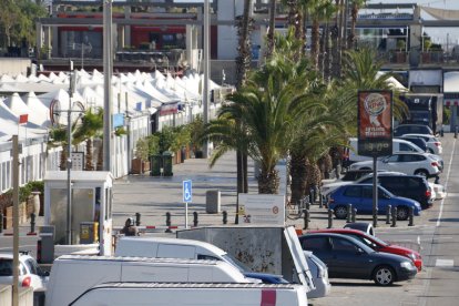 Una vista del moll del Port Olímpic de Barcelona.