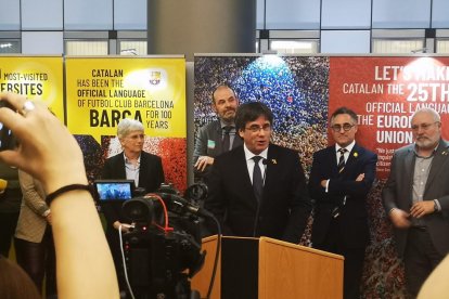 Puigdemont, ahir durant l’atenció als mitjans a la seu del Parlament Europeu a Brussel·les.