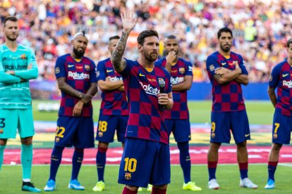 El astro argentino, que regresó el sábado, fue el más aclamado en la presentación del equipo, previa a la disputa del Gamper.