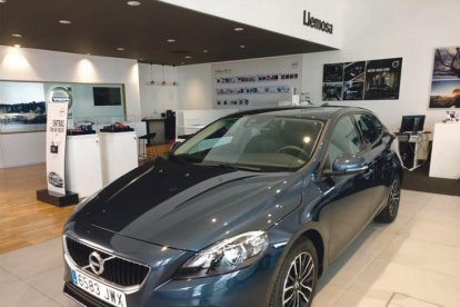 Volvo V40