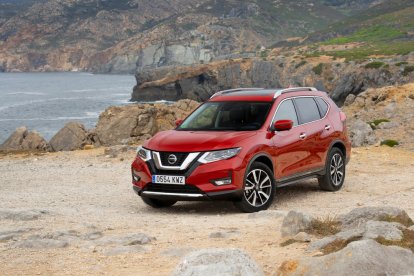 Comparteix les motoritzacions 1.7 i 1.3 amb el Qashqai.