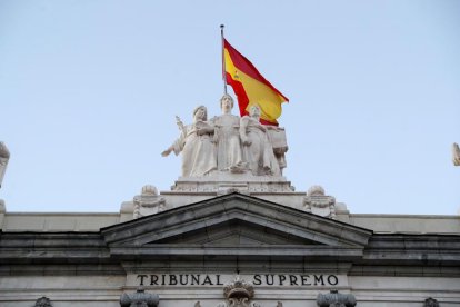 Detall de la façana del Tribunal Suprem