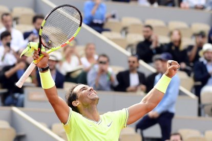 El tenista balear celebra la classificació al batre ahir còmodament el japonès Nishikori.