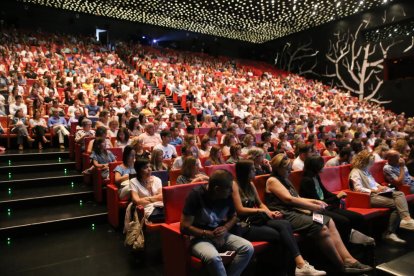 L’auditori 1 de la Llotja es va omplir per a la trobada de docents de l’escola concertada, ahir.