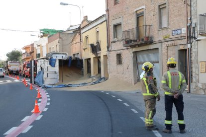 L’accident del tràiler es va produir a les 17.24 hores a la travessia urbana de la C-26.