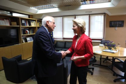 Imatge de Josep Borrell i Ursula von der Leyen.