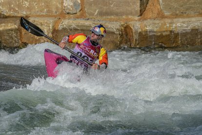 Dane Jackson, que era el vigent campió mundial de canoa tancada, es va veure sorprès a la final i es va haver de conformar amb la plata.