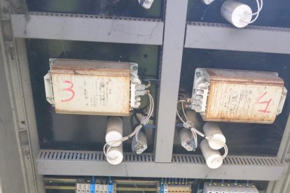 Así quedó el interior de la caja donde estaban los cables.