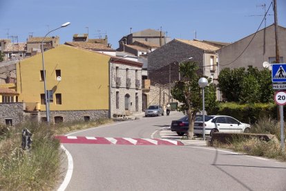 Alumbrado público a la entrada de Tarroja de Segarra.