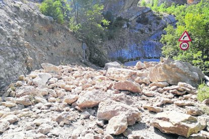 Imatge dels treballs per reobrir l’accés per Sant Esteve.