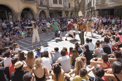 La percussió i l’energia del grup de Cervera Sound de Secà amb el muntatge ‘Possê’ va ser ahir un dels espectacles més aplaudits i multitudinaris.