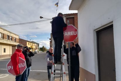 Instalación de una señal.