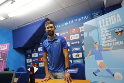 L’entrenador del Lleida, Manuel Jesús Casas ‘Molo’, ahir durant la seua compareixença davant dels mitjans de comunicació.