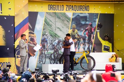 Egan Bernal va rebre un homenatge a la seua ciutat, Zipaquirá.