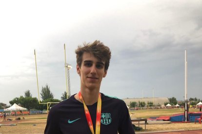 Bernat Erta, con la medalla de campeón.