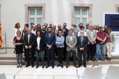 Foto de família de la presentació del Consell.