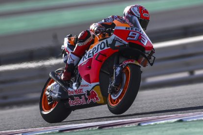 Marc Màrquez, durant la primera jornada d’entrenaments ahir al circuit qatarià de Losail.