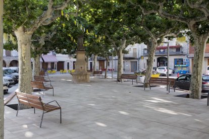 La cèntrica plaça Major després de les obres de renovació integral.