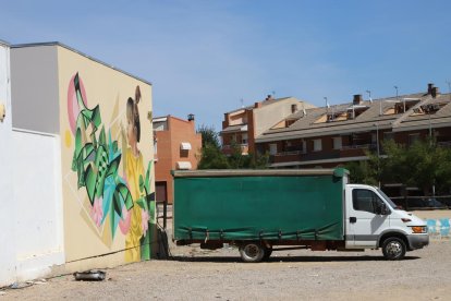 Façanes de Torrefarrera prenen ‘vida’ amb l’art mural del festival.