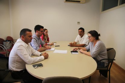 La reunión de ayer entre Junts per Catalunya Lleida y el Comú.