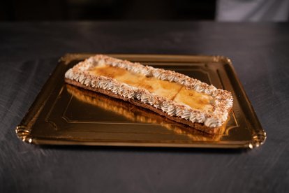 Saint Honoré: un pastís deliciós que porta el nom d'Honorat d'Amiens, qui fou bisbe d'aquesta localitat francesa.