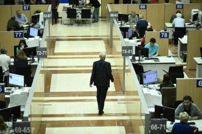 Imagen de trabajadores en una de las oficinas de la agencia Tributaria.