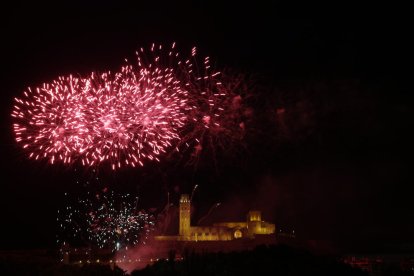 Imatge dels focs artificials de les Festes de Maig d’aquest any.