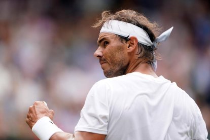 Nadal hace un gesto celebrando con su puño la consecución de un punto ante el portugués Sousa.