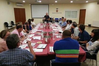 La cata se llevó a cabo en la sala multifuncional. 