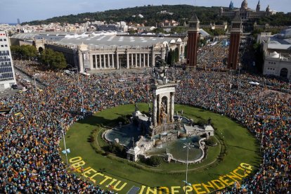 Unes 600.000 persones participen a la manifestació de la Diada, segons la Guàrdia Urbana