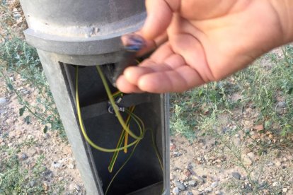 Los ladrones se llevaron el cable de las seis torres de iluminación.