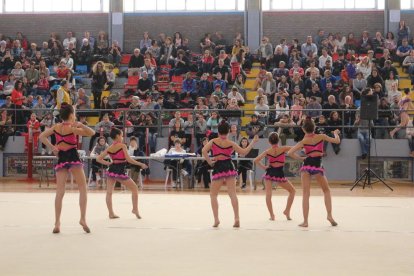 Més de 500 gimnastes al trofeu de rítmica de Balaguer