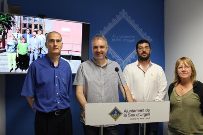 La presentación ayer del nuevo cartapacio municipal de La Seu.