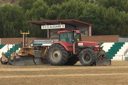 Las obras de remodelación del campo de fútbol de Alguaire. 