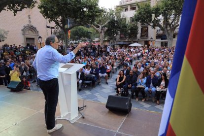 Diez años de Arenys de Munt  -  El president de la Generalitat, Quim Torra, participó ayer en los actos conmemorativos del décimo aniversario de la primera consulta por la independencia en Catalunya, organizada en Arenys de Munt. En su discurso, ...