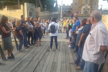 Els participants en la jornada van visitar el Castell Formós.