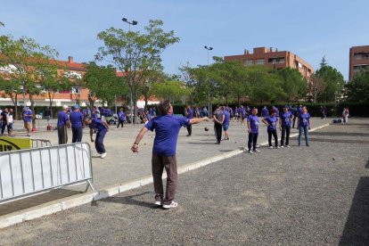 El Club Petanca Secà de Sant Pere acogió ayer el torneo y otras actividades para todas las edades. 