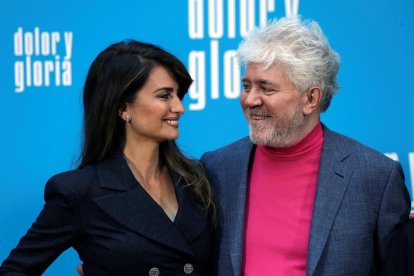 Penélope Cruz y Pedro Almodóvar, en el ‘photocall’ del film.