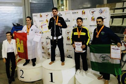 Joel Lee, bronze al Campionat d’Espanya de taekwondo