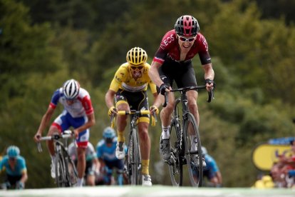 El británico Geraint Thomas, durante la ascensión al último puerto de la jornada.