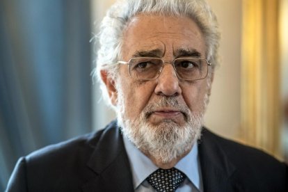 El tenor Plácido Domingo, en el punto de mira de la opinión pública y las instituciones operísticas.