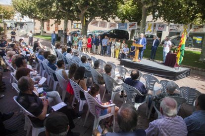 L’entrega del Premi Estel de Bellpuig a Josep Maria Matamala.