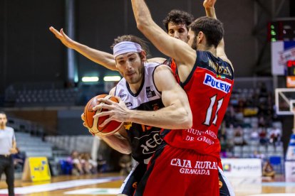 Eric Stutz, durante el encuentro del viernes frente al Granada.