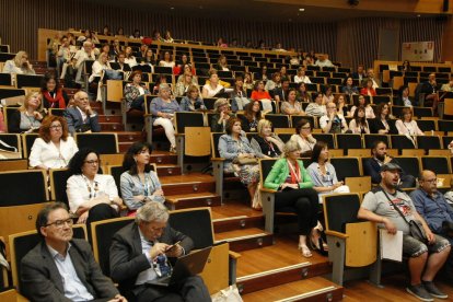 El auditorio de la UdL acogió la jornada de calidad asistencial.