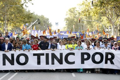 Capçalera de la multitudinària manifestació després de l’atemptat.