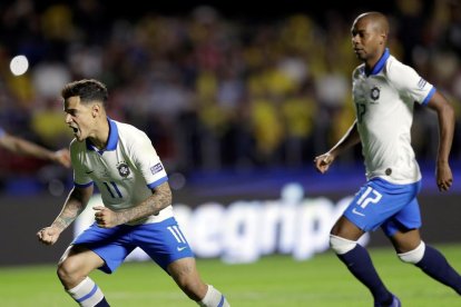 Coutinho celebra el gol marcat de penal.